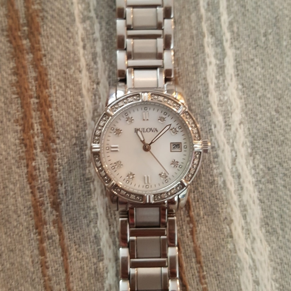Bulova watch - Picture 2 of 4